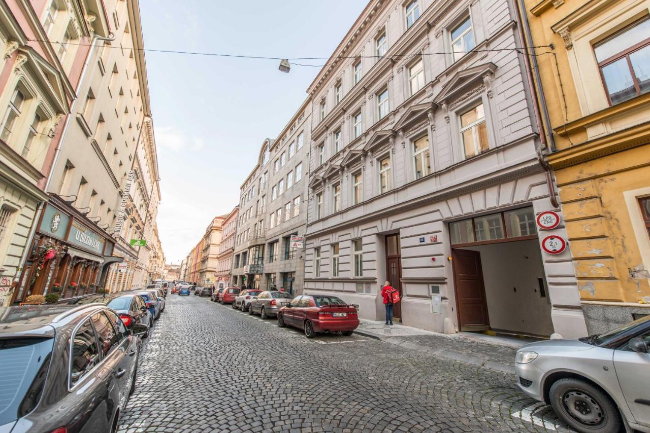 Apartamento Quiet & New Near Center With Garage Praga